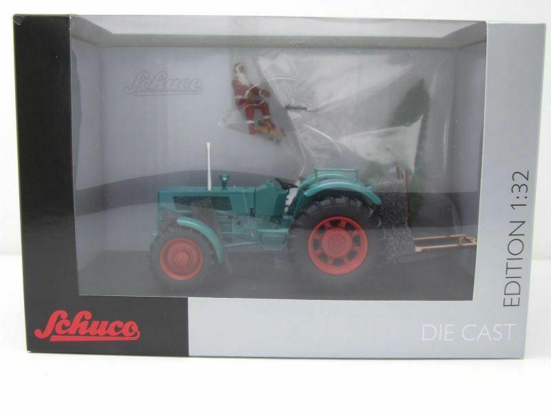 Schuco 1/32 Hanomag Robust 900 Tractor with Christmas Tree 450780200