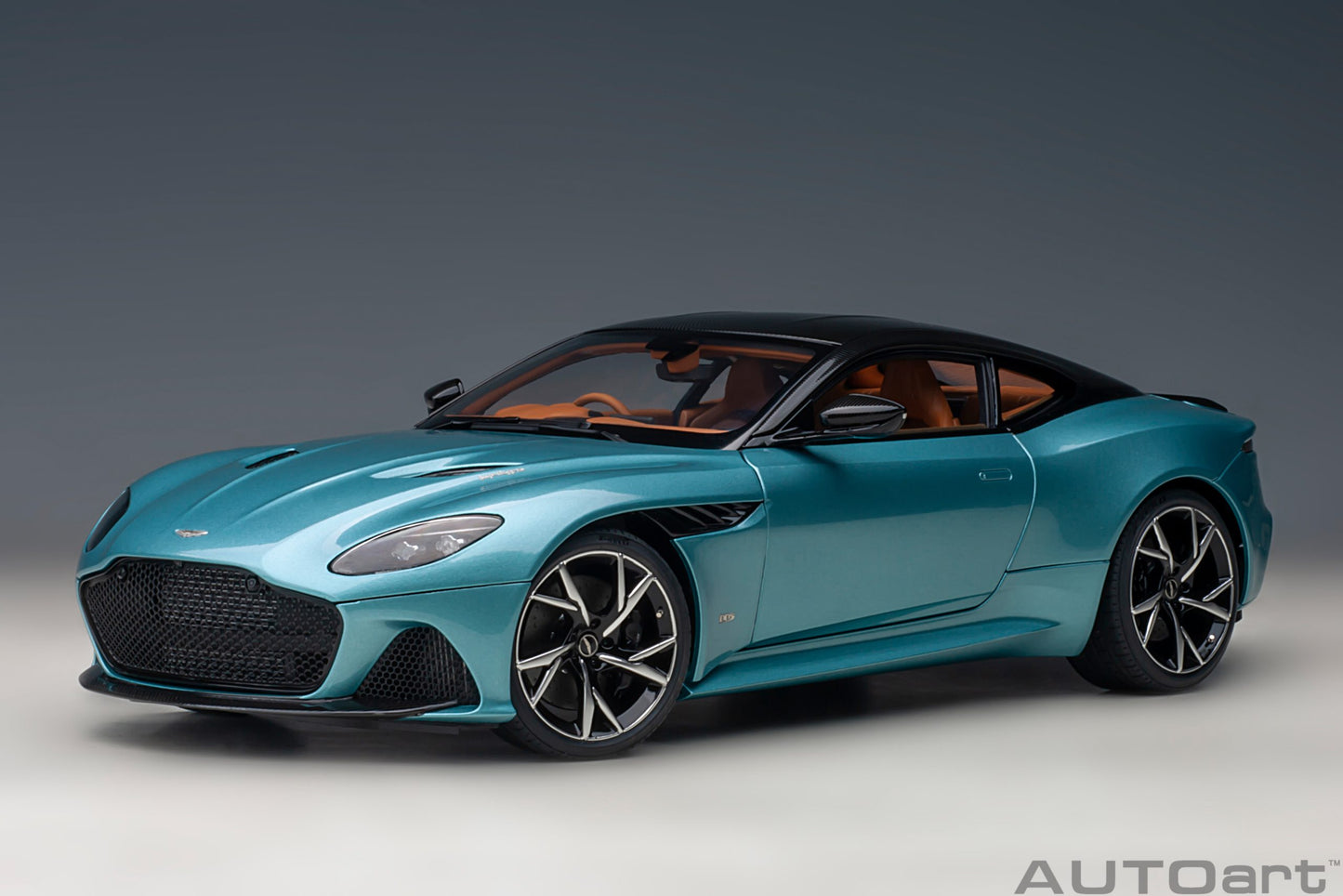 AUTOart 1:18 Aston Martin DBS Superleggera (Caribbean Pearl Blue) 70299