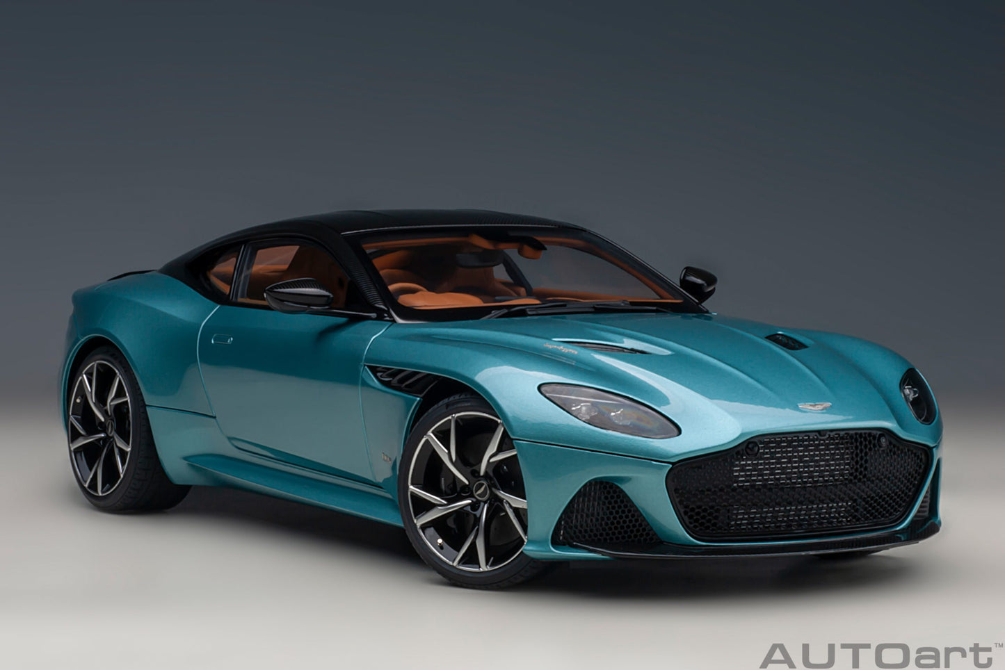 AUTOart 1:18 Aston Martin DBS Superleggera (Caribbean Pearl Blue) 70299