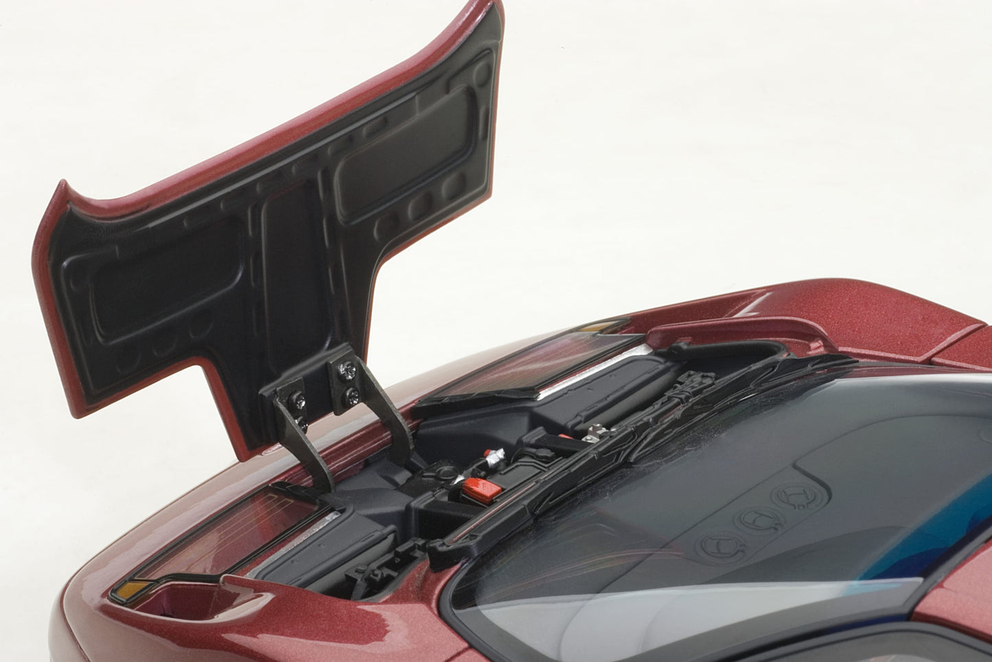 AUTOart 1:18 Bugatti EB110 GT (Rosso Scuro) 70977