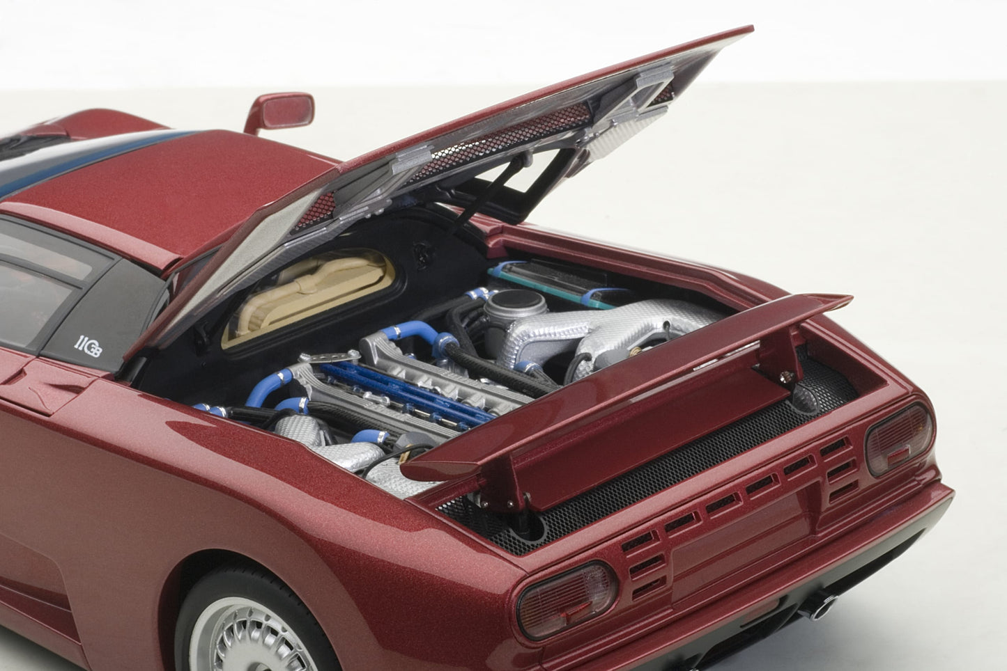 AUTOart 1:18 Bugatti EB110 GT (Rosso Scuro) 70977