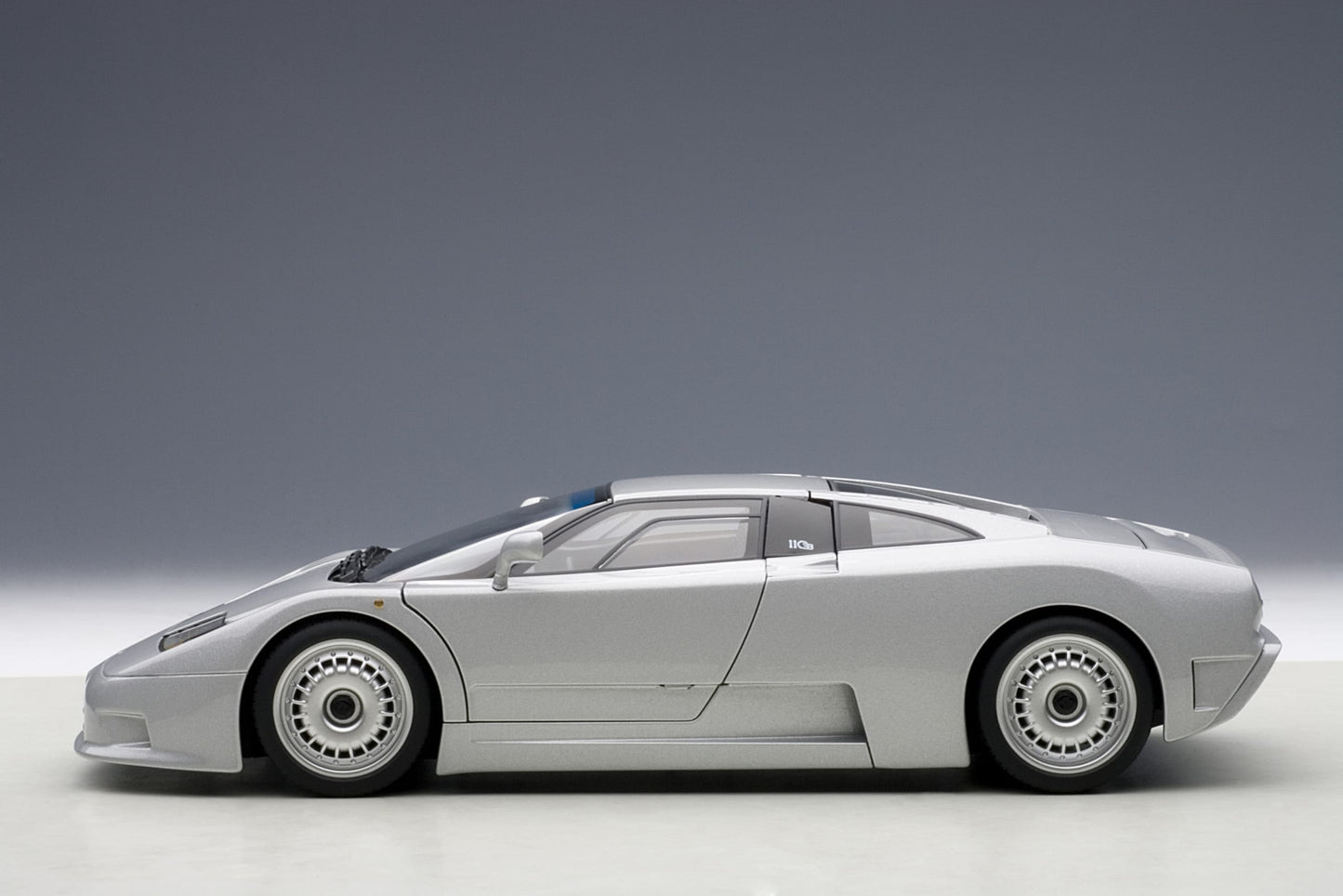 AUTOart 1:18 Bugatti EB110 GT (Grigio Metallizzato) 70979