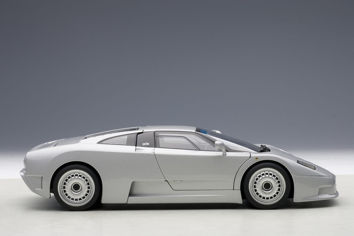 AUTOart 1:18 Bugatti EB110 GT (Grigio Metallizzato) 70979