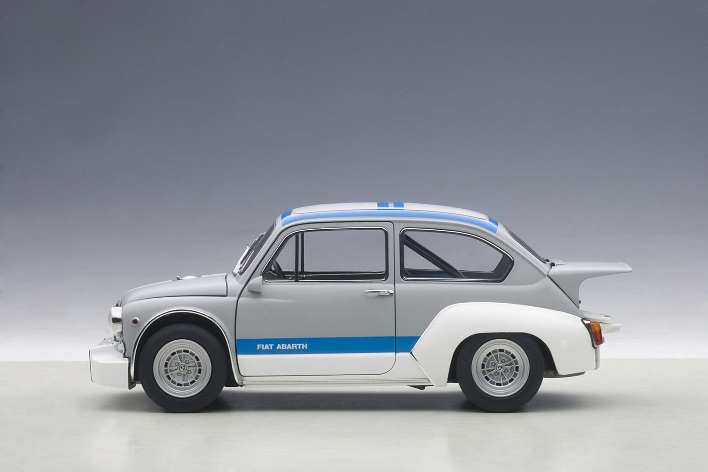 AUTOart 1:18 Fiat Abarth TCR 1000 (Matt Grey with Blue stripes) 72642