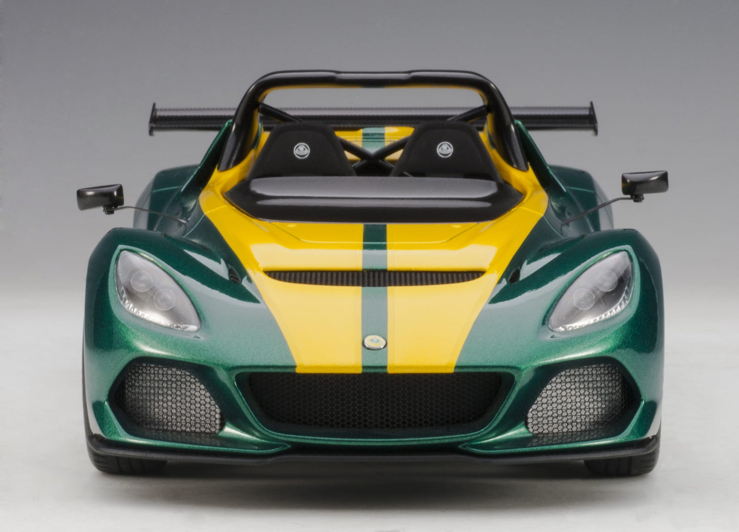 AUTOart 1:18 Lotus 3-Eleven (Green with Yellow stripes) 75392