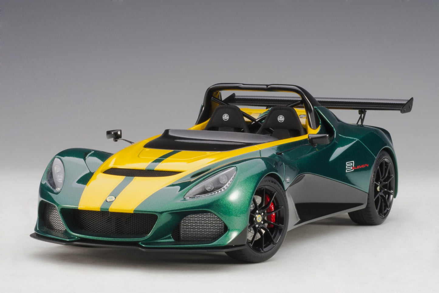 AUTOart 1:18 Lotus 3-Eleven (Green with Yellow stripes) 75392