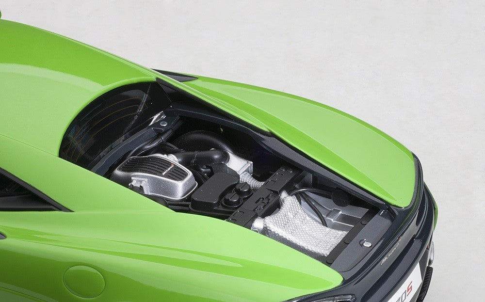 AUTOART 1/18 McLAREN 570S (MANTIS GREEN/BLACK WHEELS) 76042