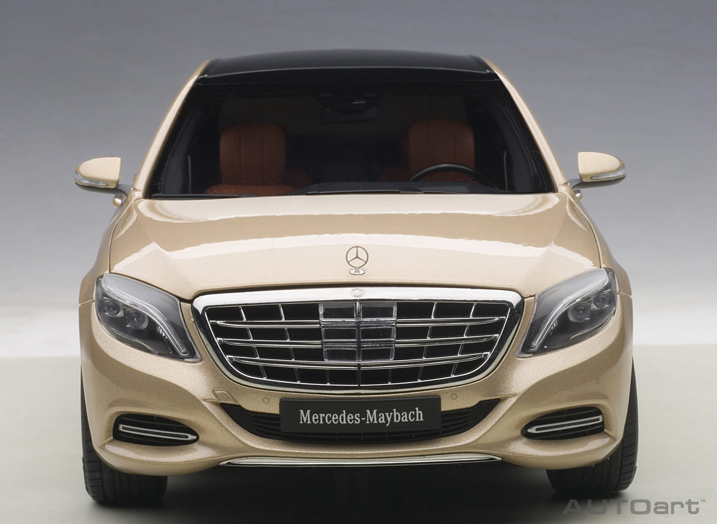 AUTOart 1:18 Mercedes-Maybach S-Klasse S600 (SWB) (Champagne Gold) 76294