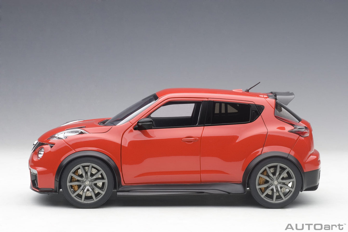 AUTOart 1:18 Nissan Juke-R 2.0 (Red) 77457