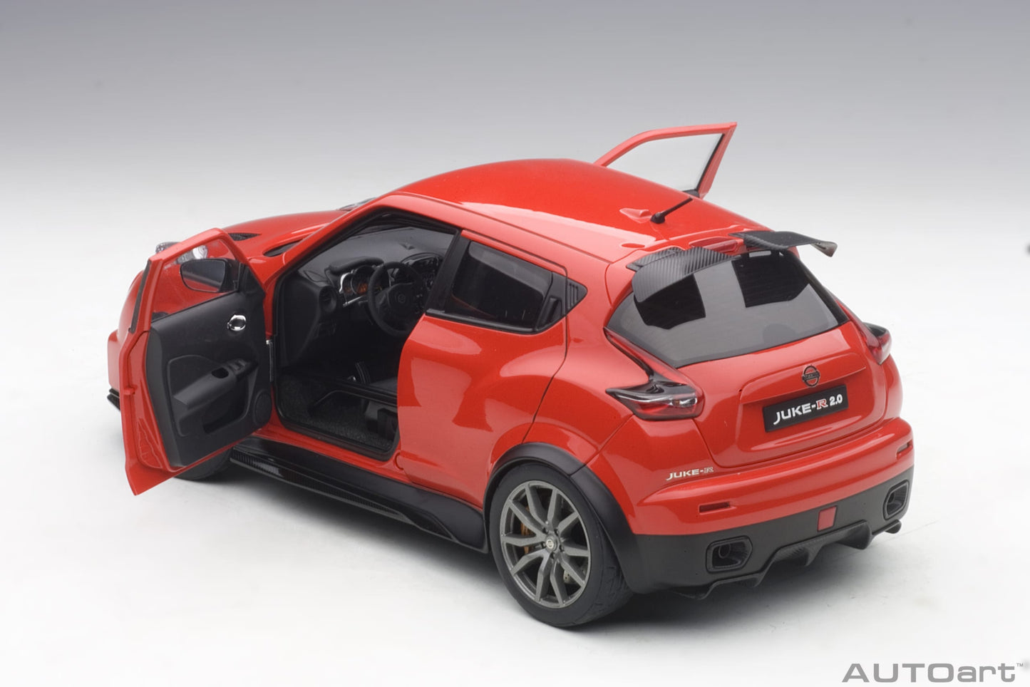 AUTOart 1:18 Nissan Juke-R 2.0 (Red) 77457