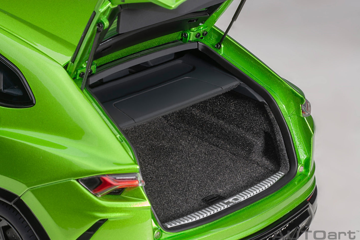 AUTOart 1:18 Lamborghini Urus (Verde Selvans) 79169