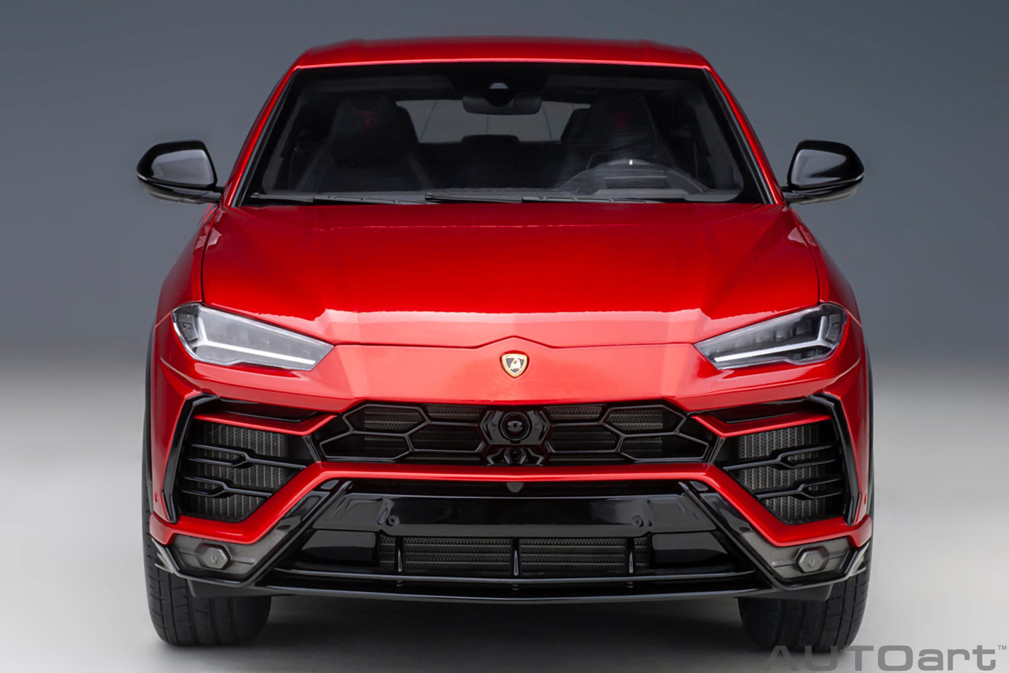 AUTOart 1:18 Lamborghini Urus (Rosso Efesto) 79170