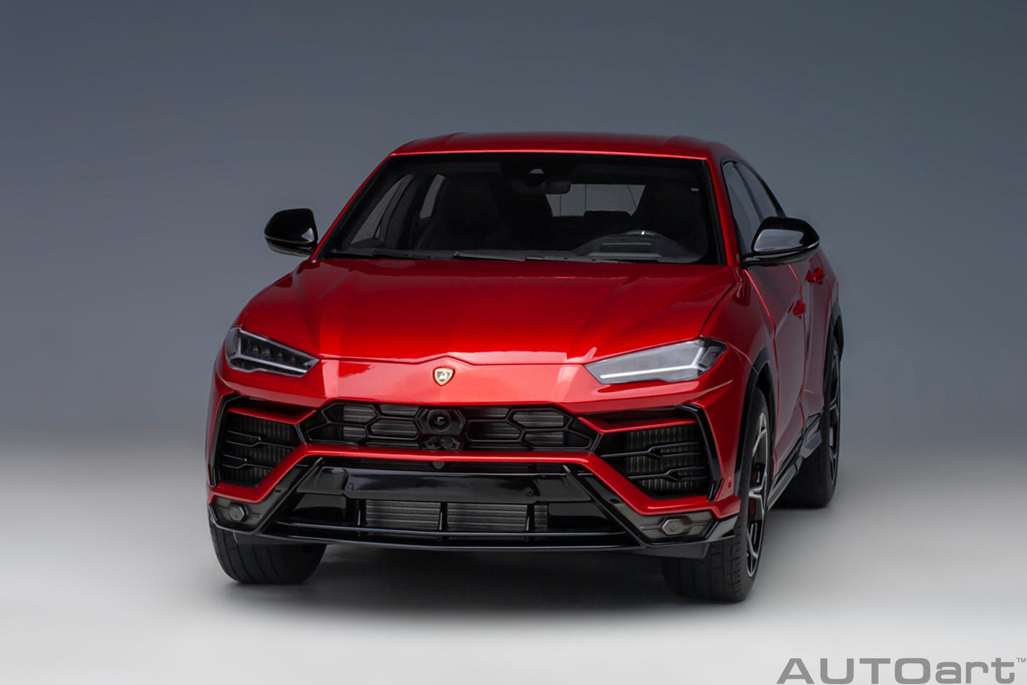 AUTOart 1:18 Lamborghini Urus (Rosso Efesto) 79170