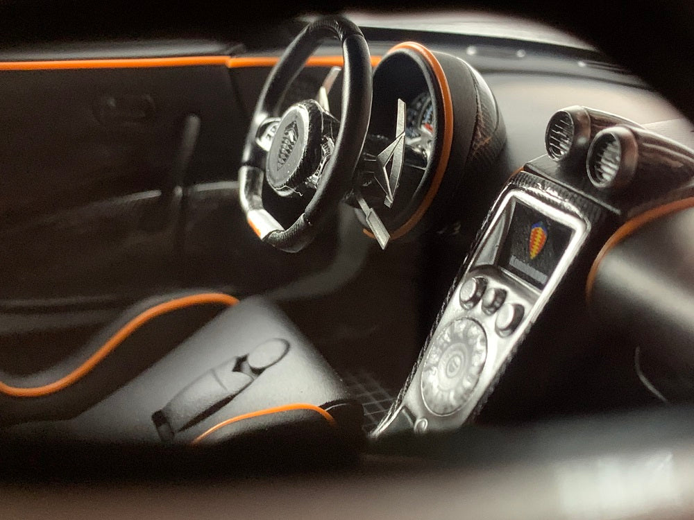 Frontiart 1:18 Koenigsegg Agera RS Moon sliver F052-175