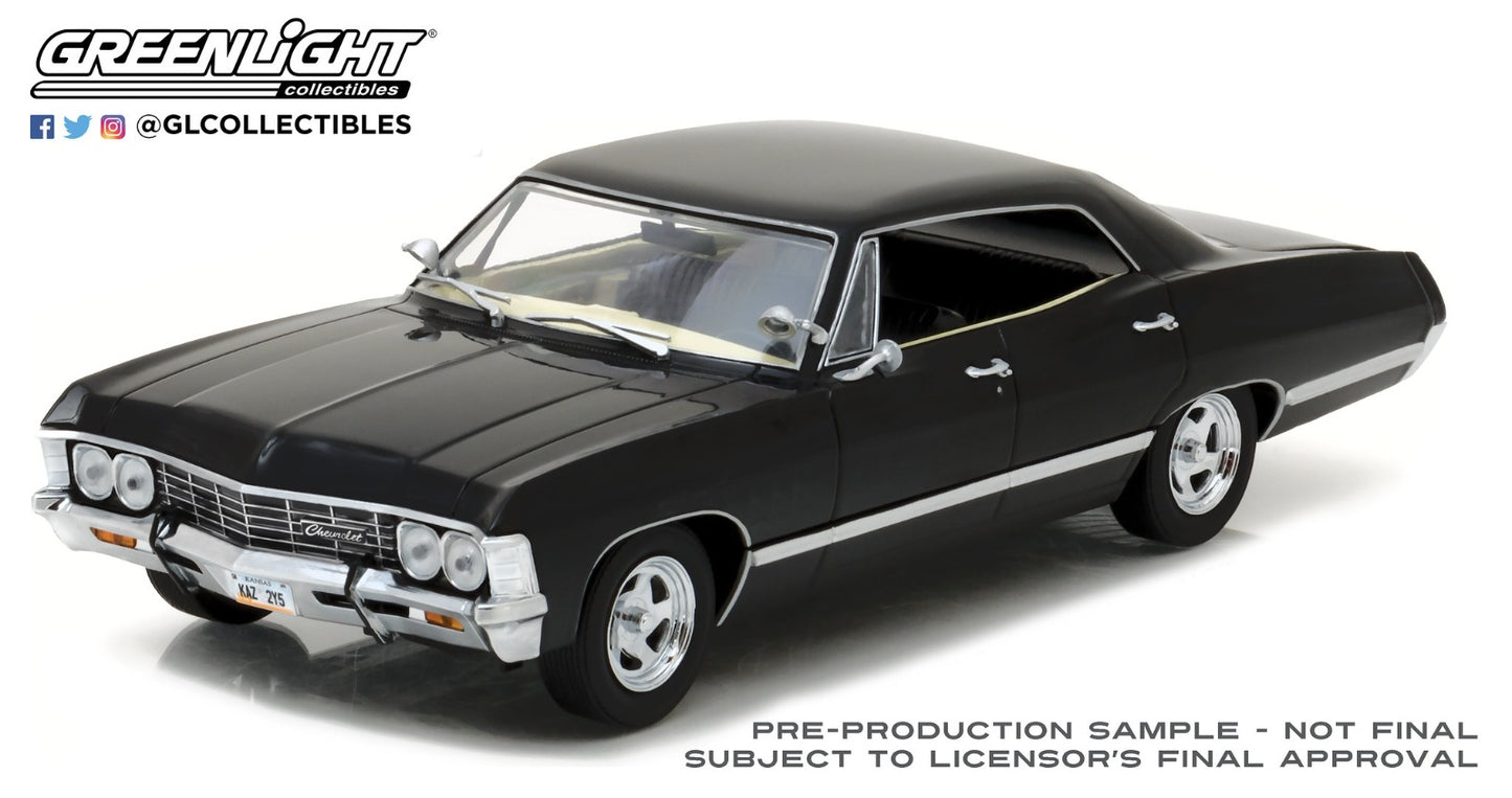GreenLight 1:24 1967 Chevrolet Impala Sport Sedan - Tuxedo Black 84035
