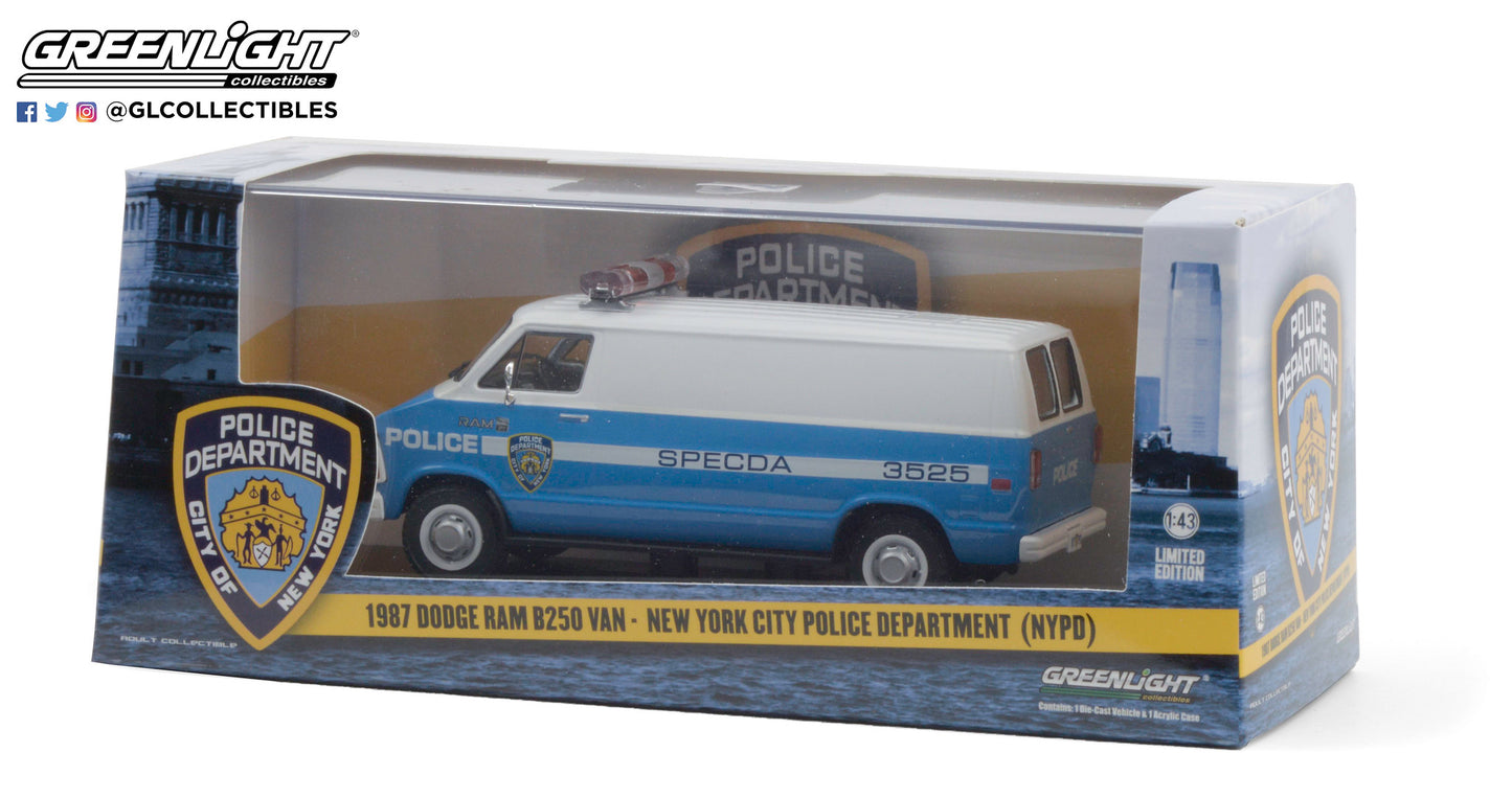 GreenLight 1:43 1987 Dodge Ram B250 Van - New York City Police Dept (NYPD) 86577