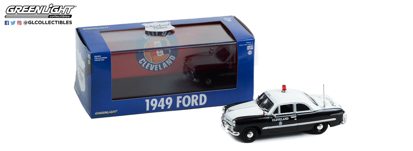 GreenLight 1:43 1949 Ford - Cleveland Police, Cleveland, Ohio 86635