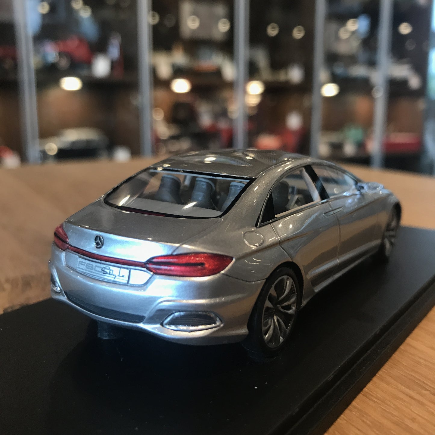 Spark 1:43 Mercedes-Benz F800 Concept 2010 Silver S1055
