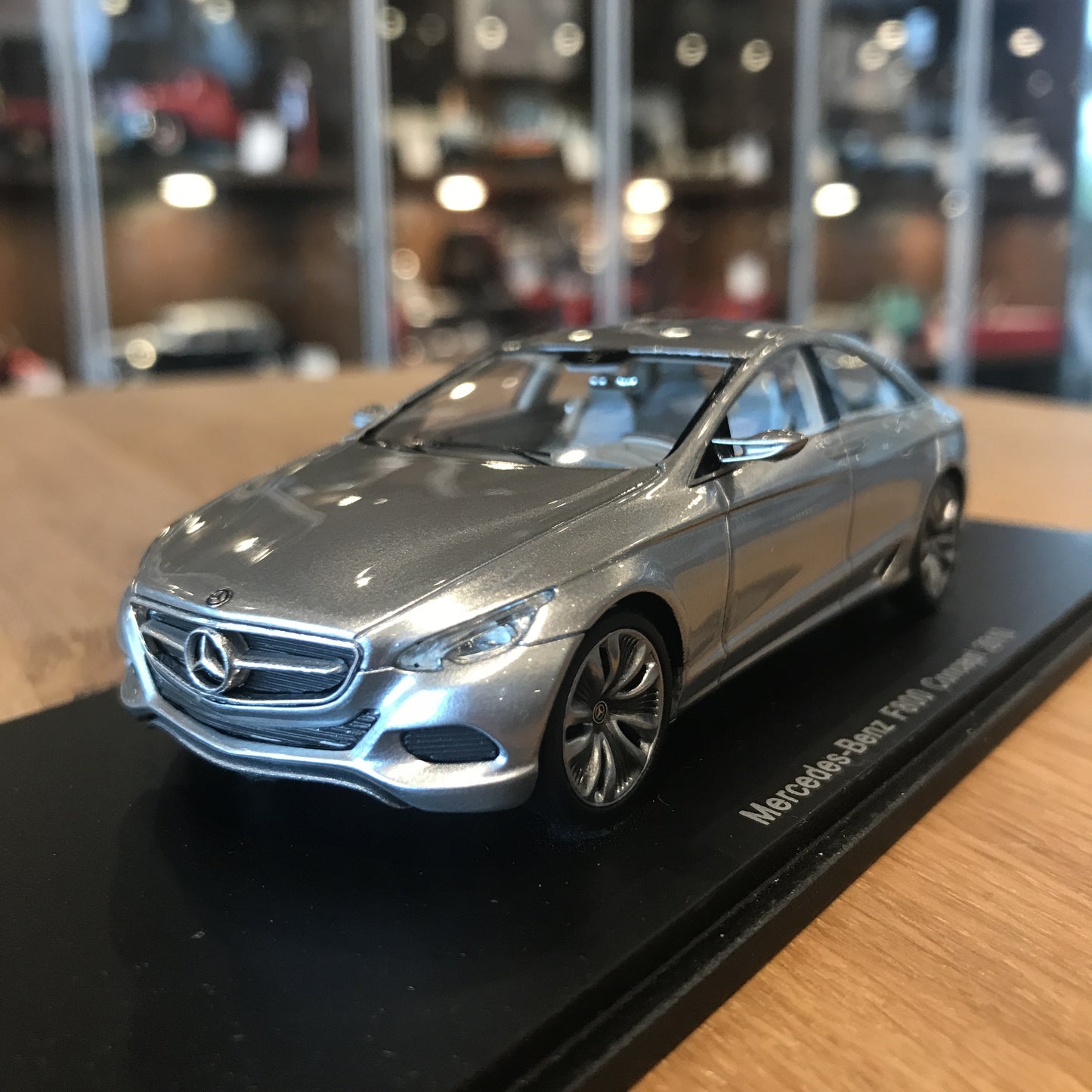 Spark 1:43 Mercedes-Benz F800 Concept 2010 Silver S1055