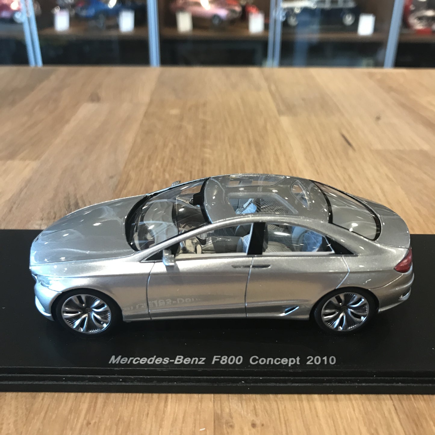 Spark 1:43 Mercedes-Benz F800 Concept 2010 Silver S1055