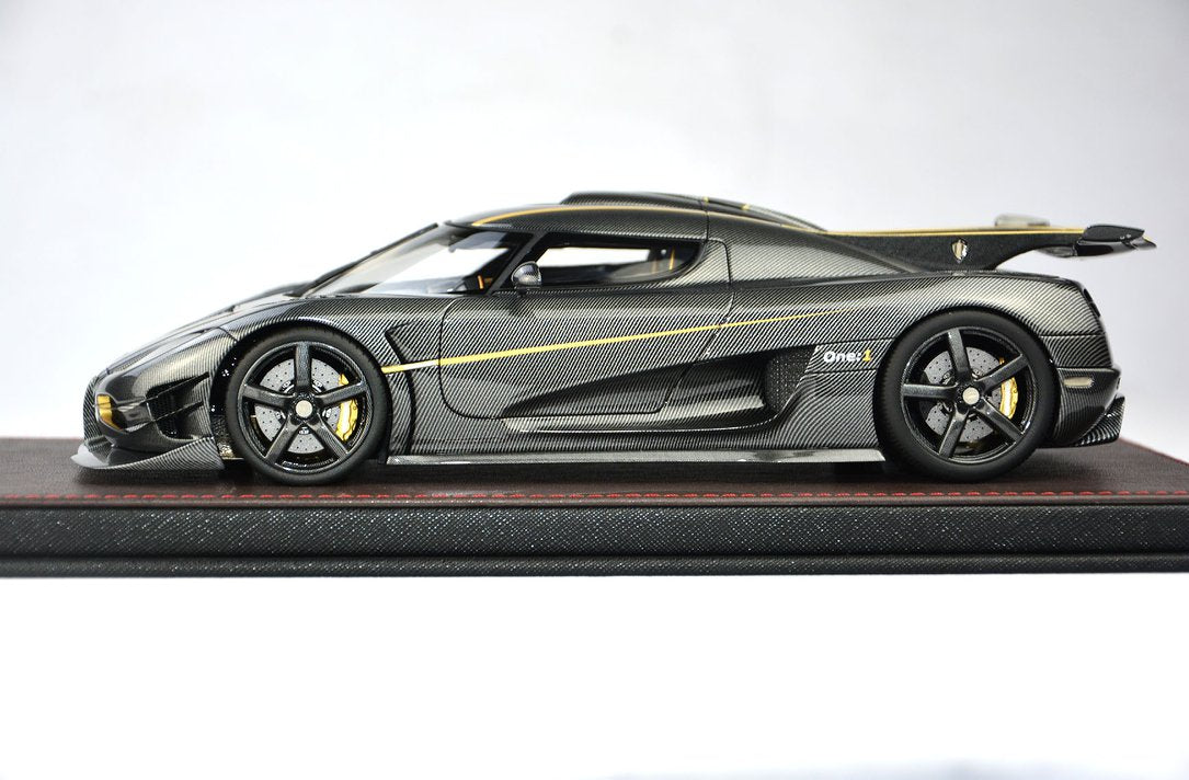 Frontiart 1:18 Koenigsegg one 1 Carbon Grey Gold F033-117