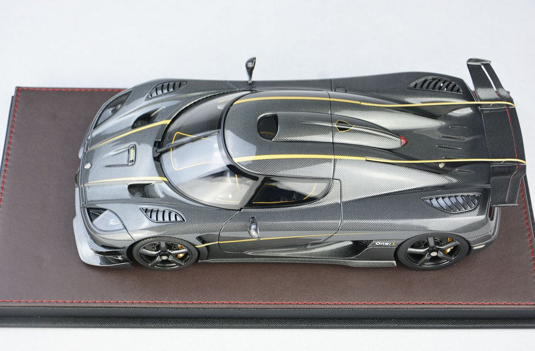 Frontiart 1:18 Koenigsegg one 1 Carbon Grey Gold F033-117