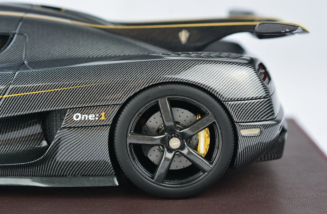 Frontiart 1:18 Koenigsegg one 1 Carbon Grey Gold F033-117