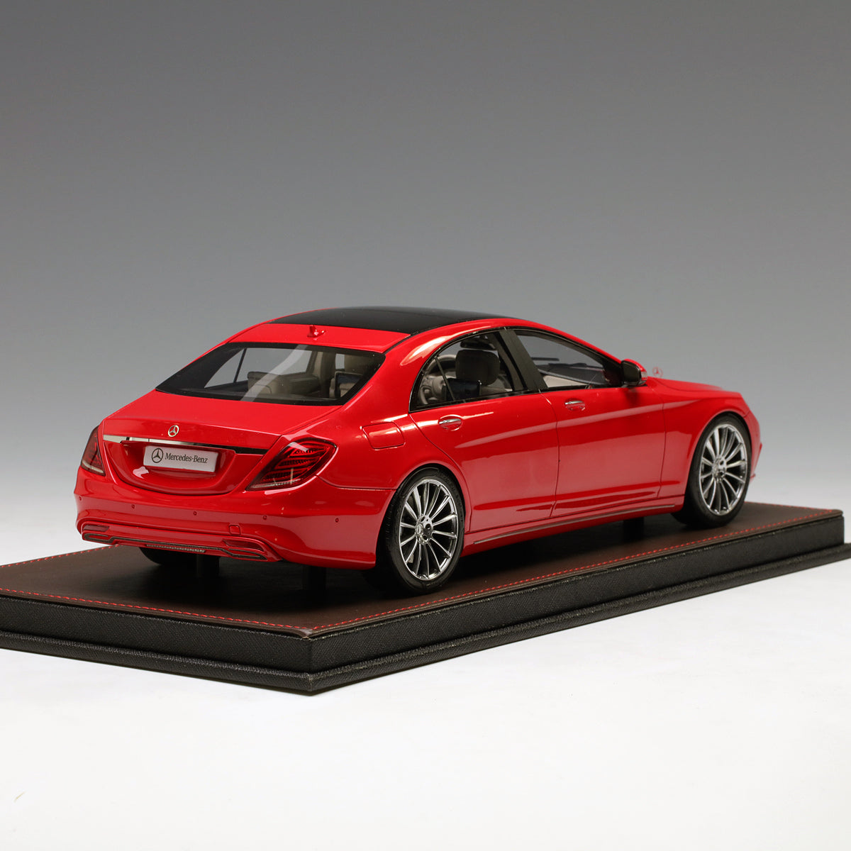 Frontiart 1:18 Mercedes-Benz S-Class (V222) Red F044-06