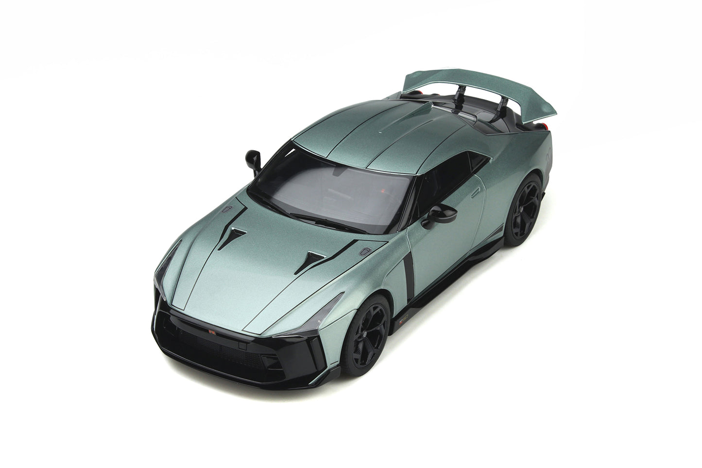 GT Spirit 1:18 2021 Nissan GT-R50 Light Green GT284