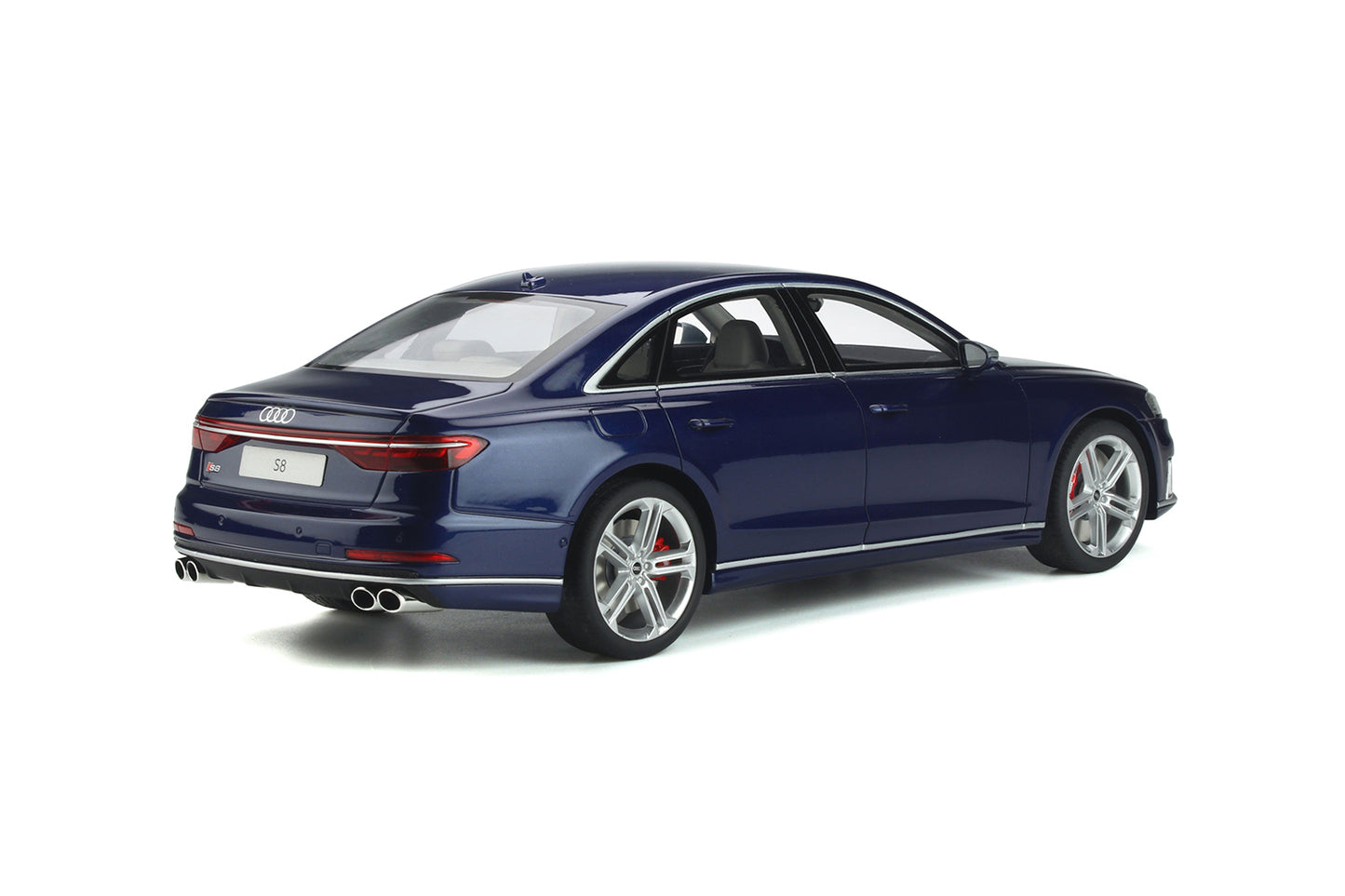 GT Spirit 1:18 2020 Audi S8 Navarra Blue GT313