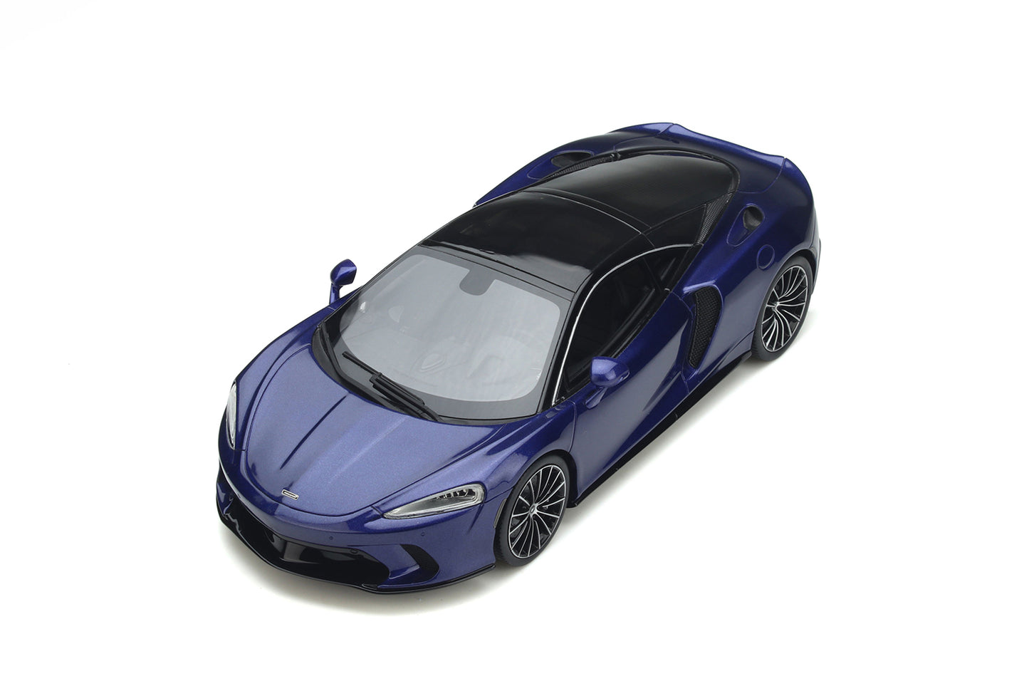 GT Spirit 1:18 2019 McLaren GT Namaka Blue GT818