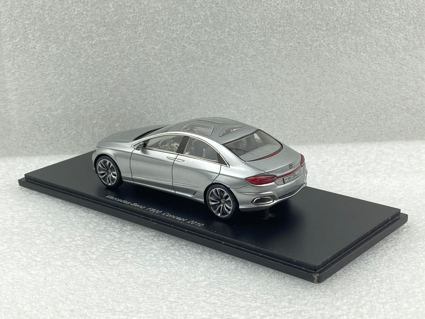 Spark 1:43 Mercedes-Benz F800 Concept 2010 Silver S1055