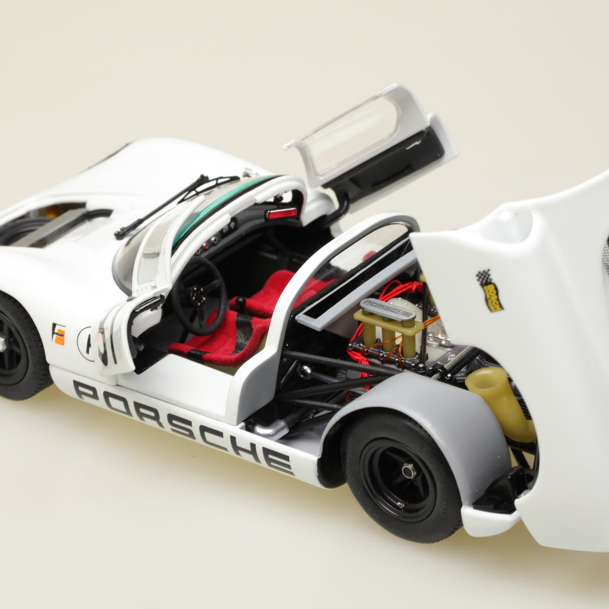 EXOTO 1:18 1967 Porsche 910 #37 Sebring 2nd in class 4th overall MTB00062