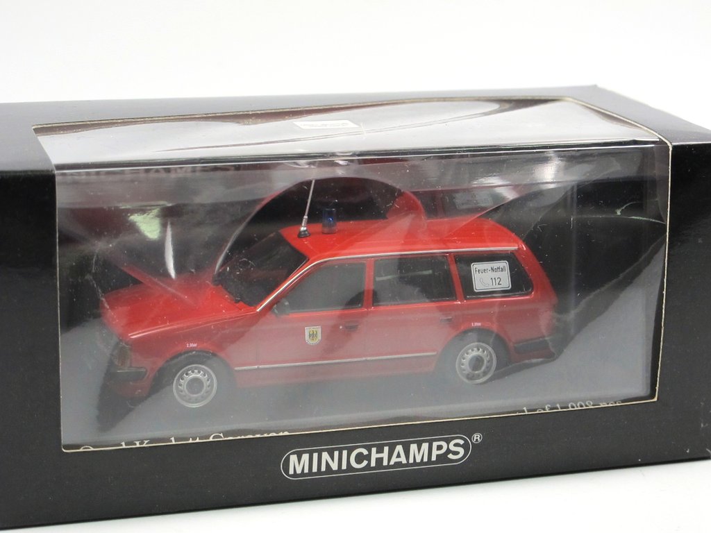 Minichamps 1:43 Opel Kadett D Caravan 1979 Feuerwehr Dortmund 400044191