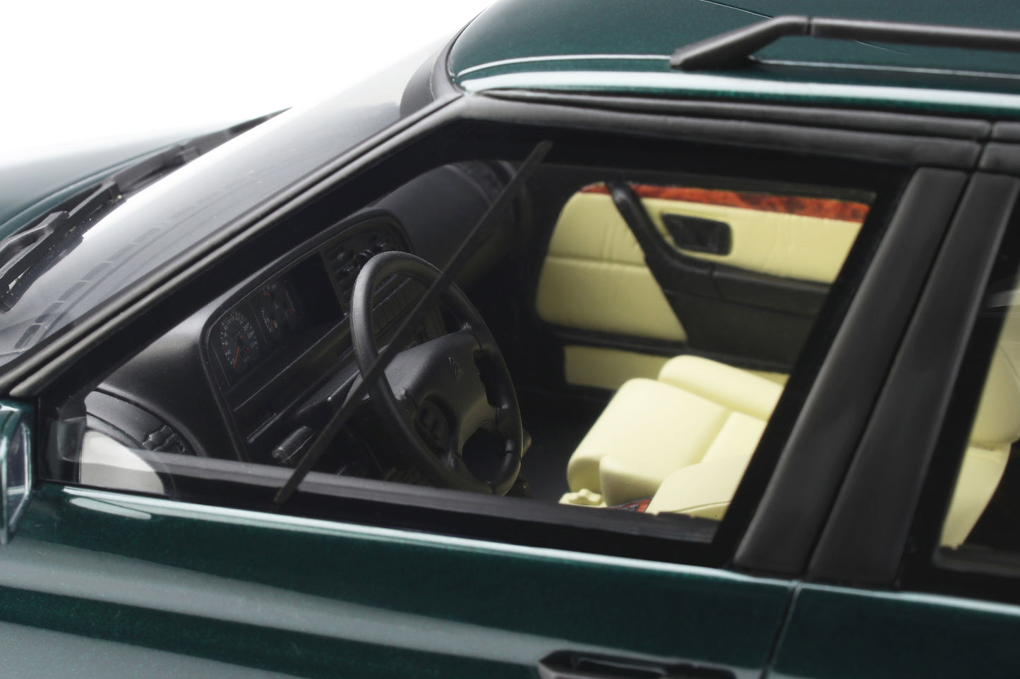 OTTO 1:18 1998 Citroen XM Break 3.0 V6 24V OT379