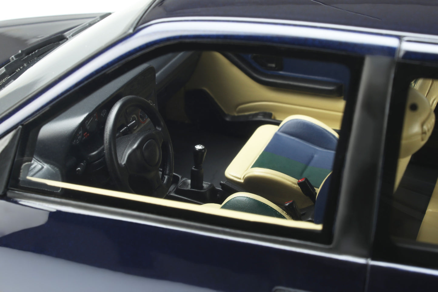 OTTO 1:18 Peugeot 306 Eden Park OT385