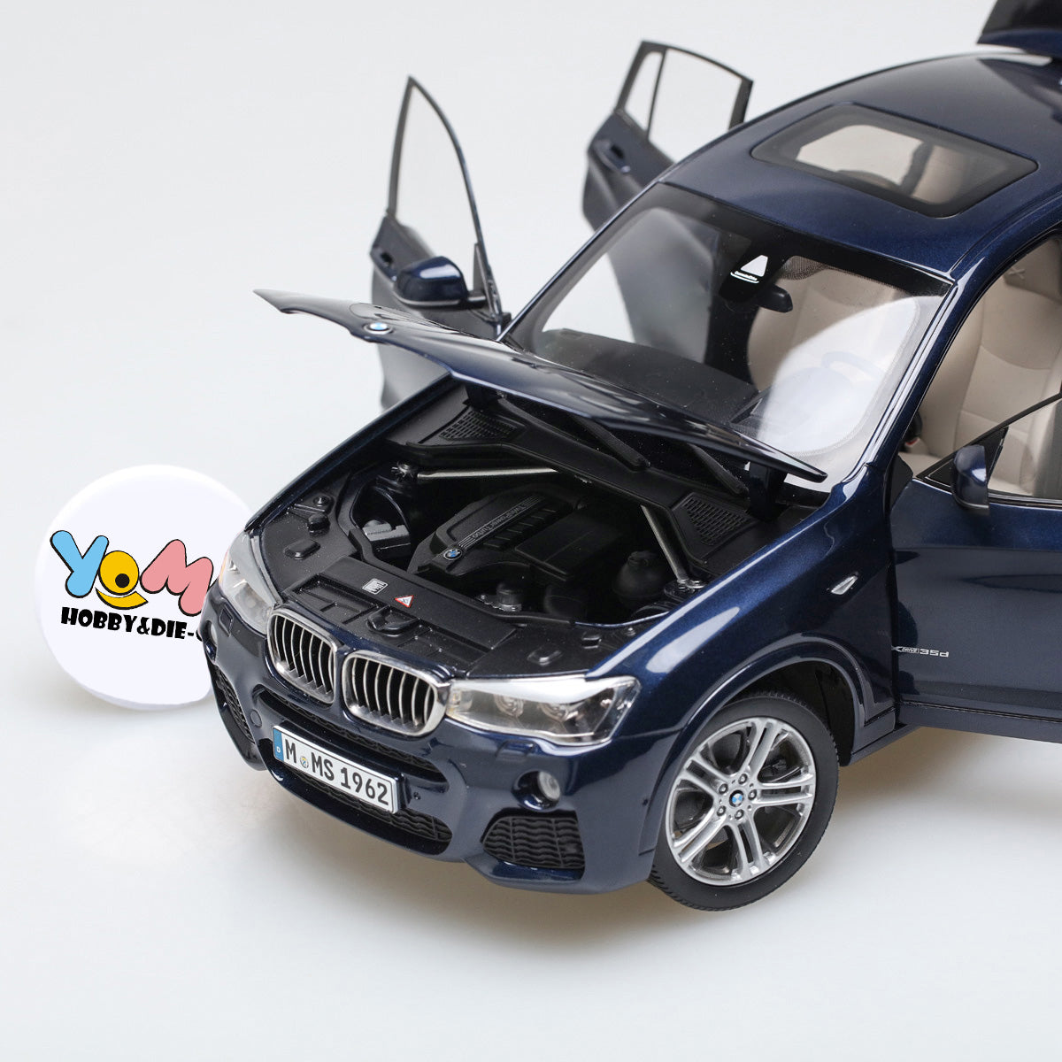 Paragon 1:18 BMW X4 Imperial blue PA-97092