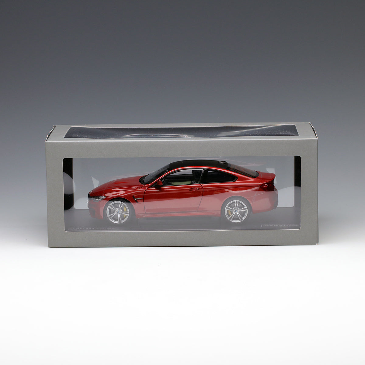 Paragon 1:18 BMW M4 Coupe Sakhir Orenge PA-97101