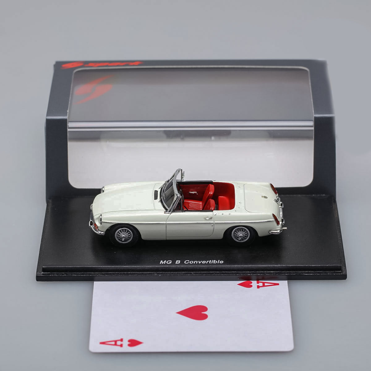 Spark 1:43 MG MGB Convertible 1966 White S4139