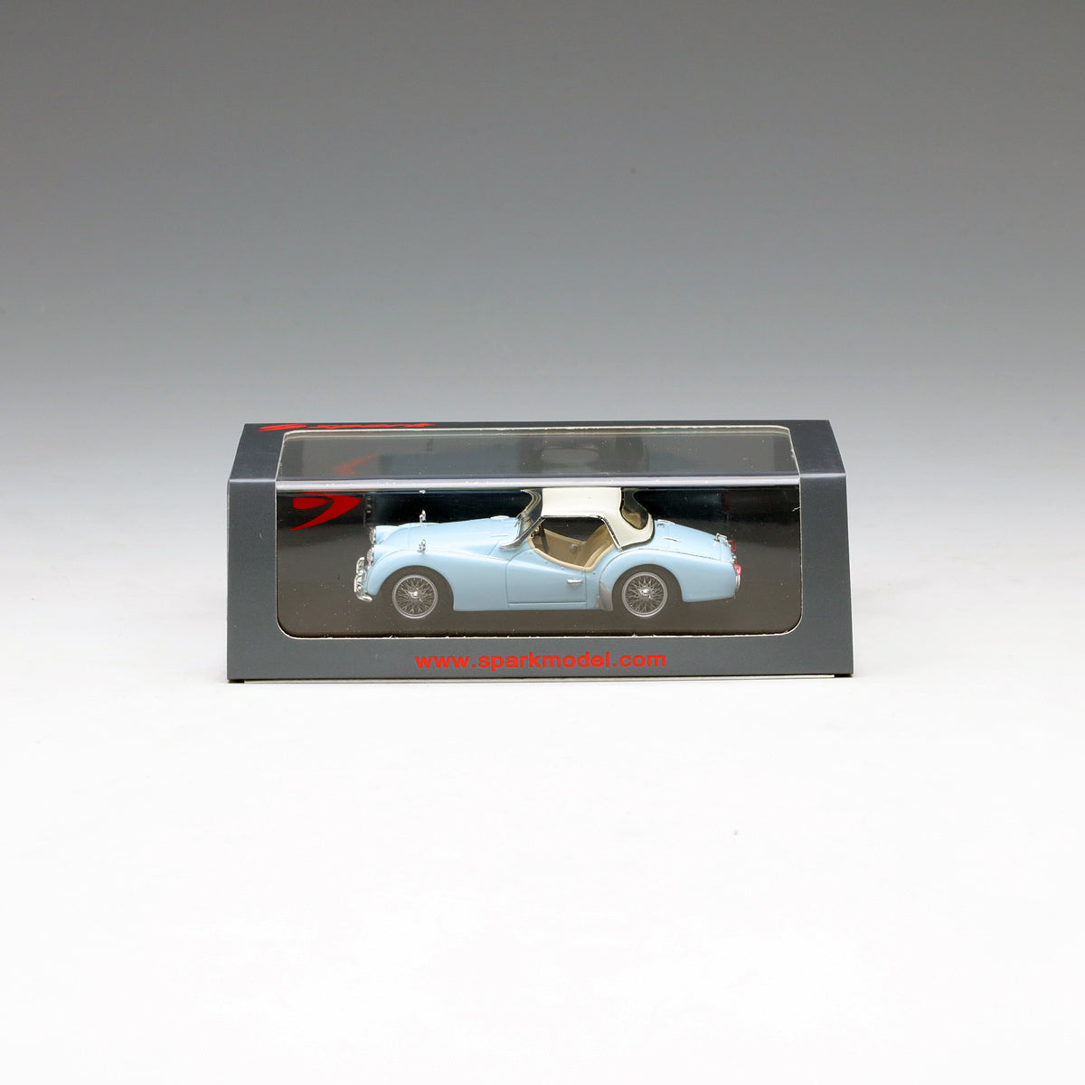 Spark 1:43 Triumph TR3 Hard Top 1956 S4946