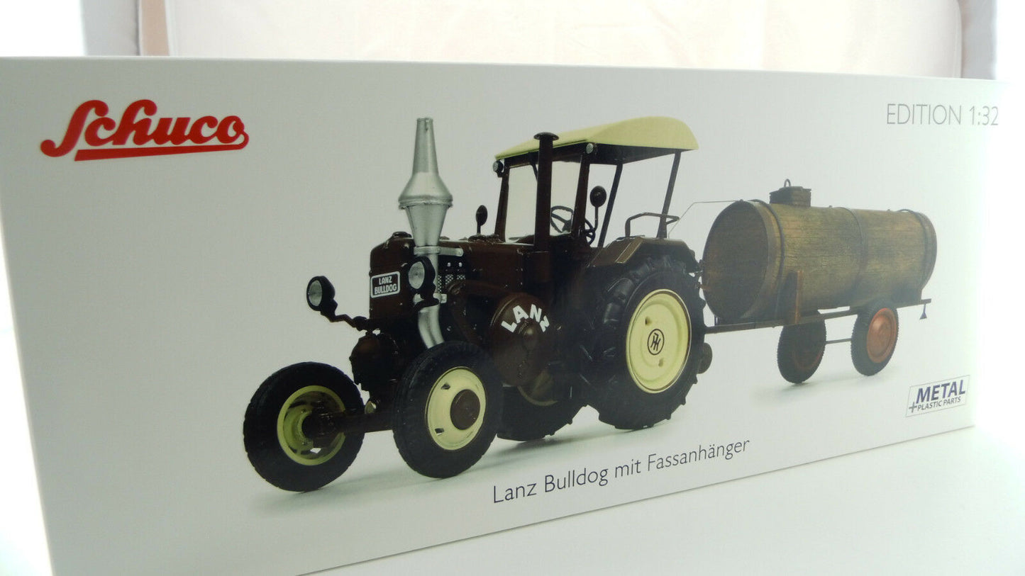 Schuco 1/32 Lanz Bulldog Tractor with roof and manure trailer 450769900