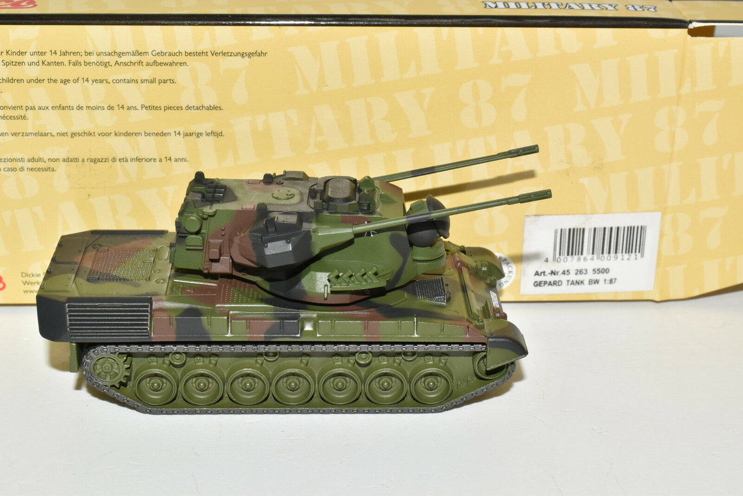 Schuco 1:87 Gepard Flakpanzer Bundeswehr camouflaged 452635500