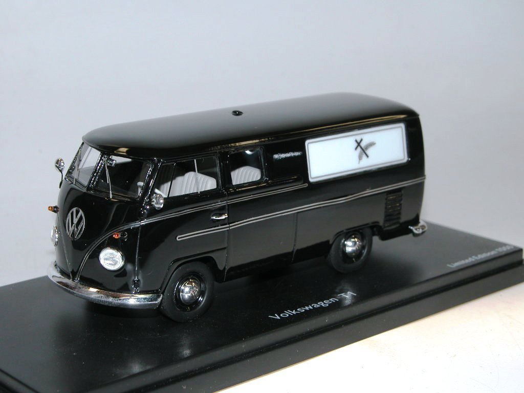Schuco 1:43 Volkswagen T1 Bestattungswagen Black 450881100