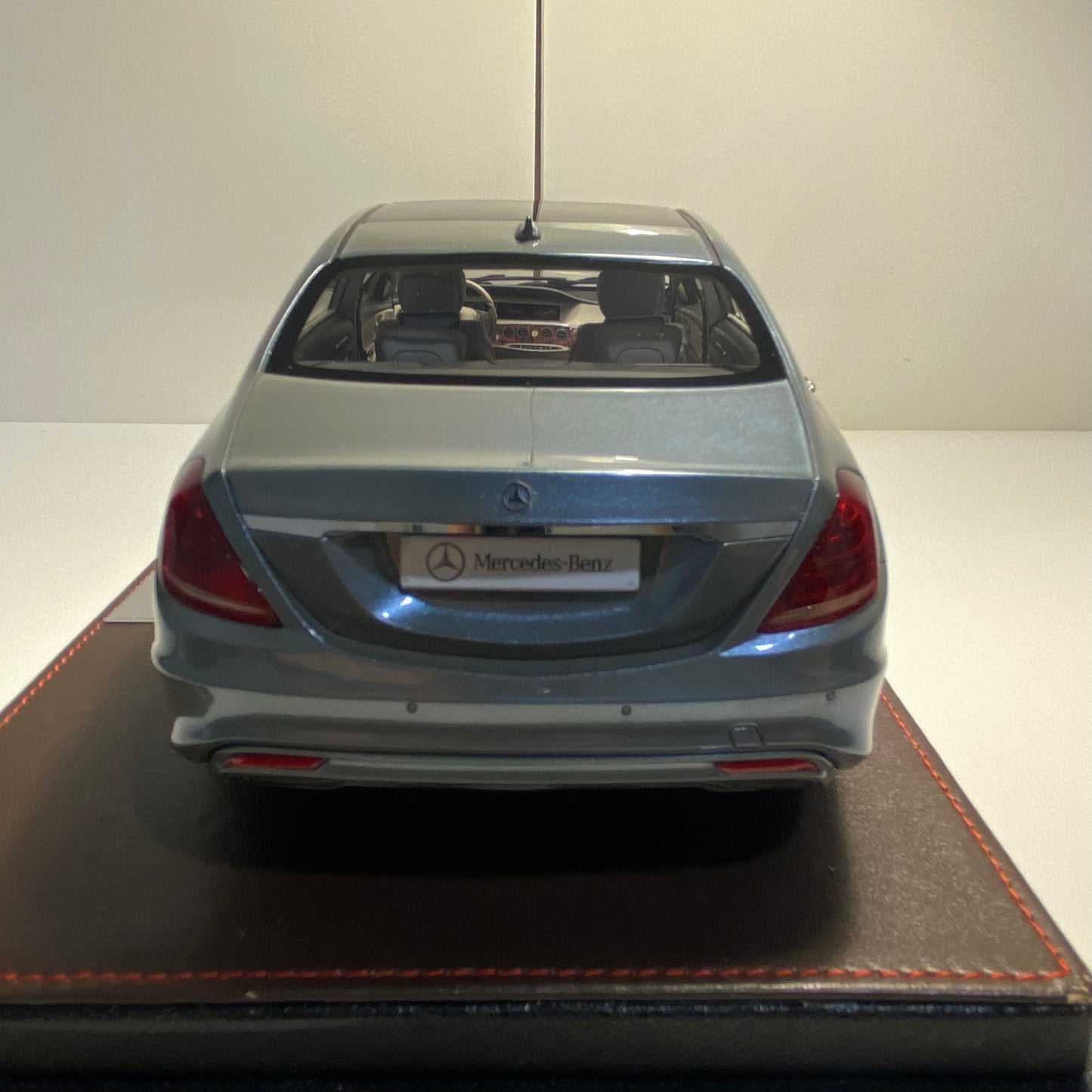 Frontiart 1:18 Mercedes-Benz S-Class(V222)Cyan F044-25