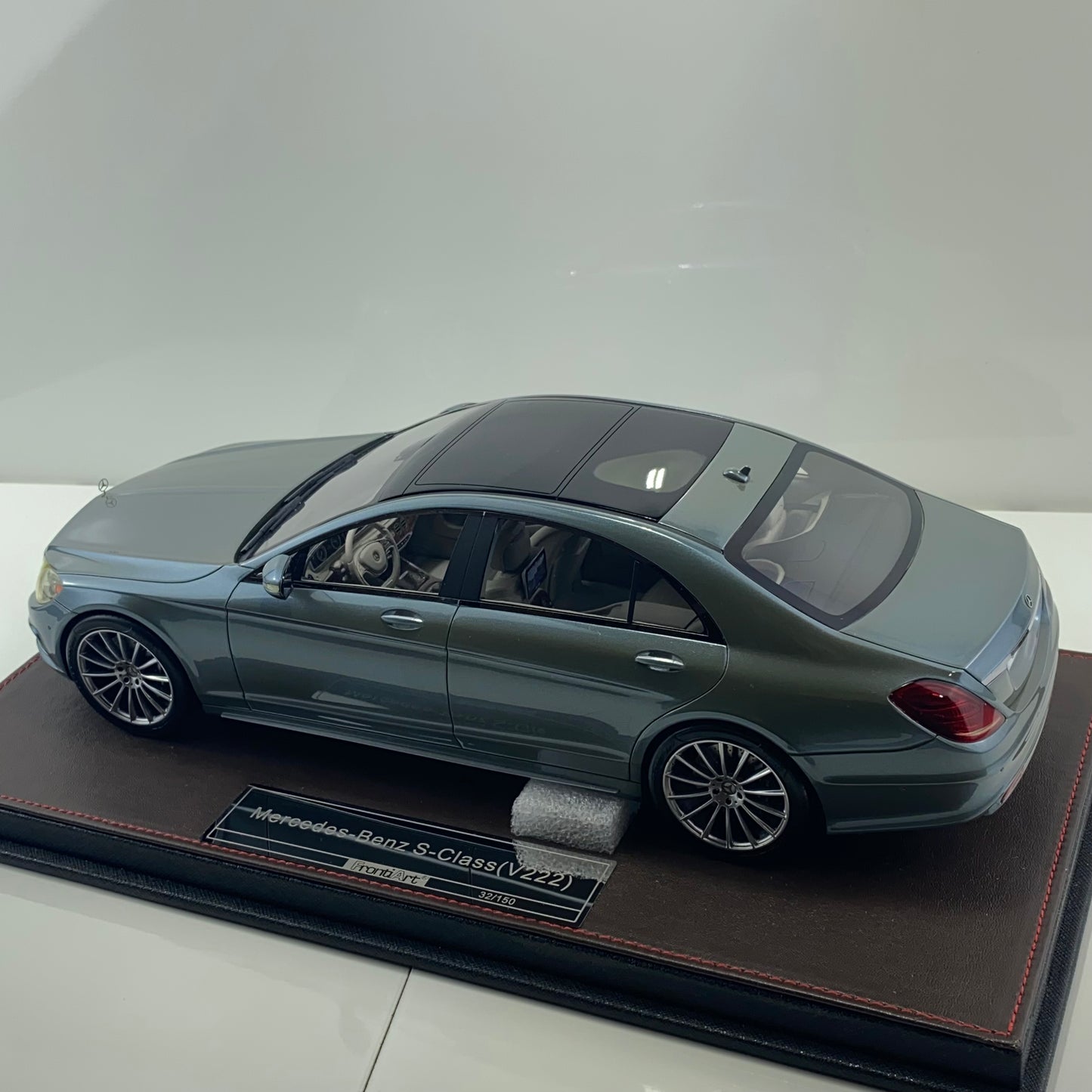 Frontiart 1:18 Mercedes-Benz S-Class(V222)Cyan F044-25