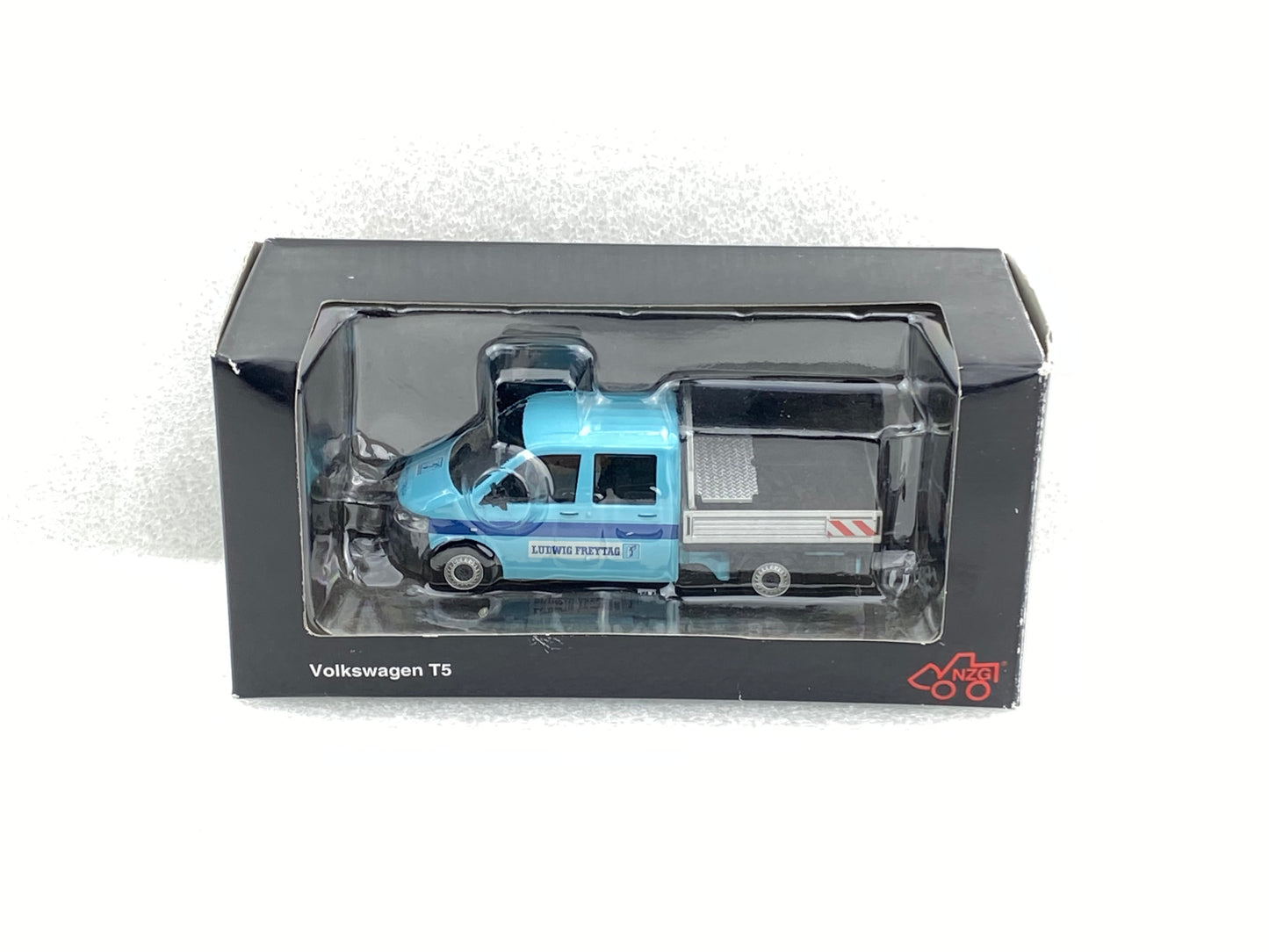 NZG 1:50 Volkswagen T5 Crew Cab Pickup Truck Ludwig Freytag NZG888/04