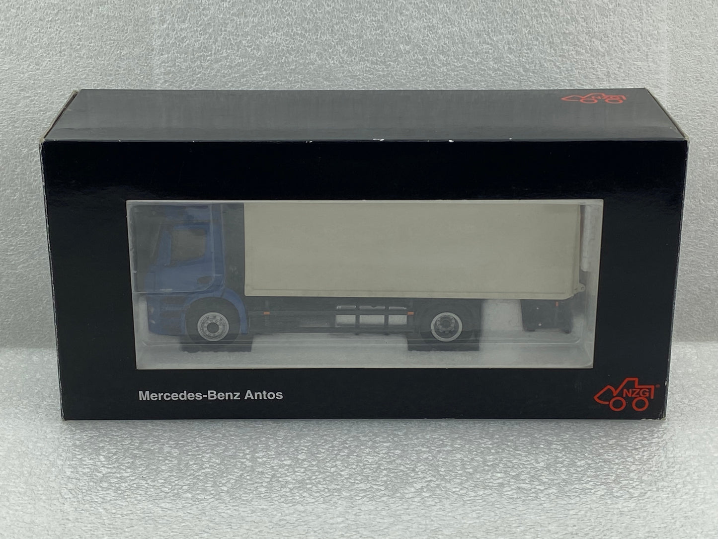 NZG 1:50 Mercedes-Benz Antos 4X2 NZG880/20