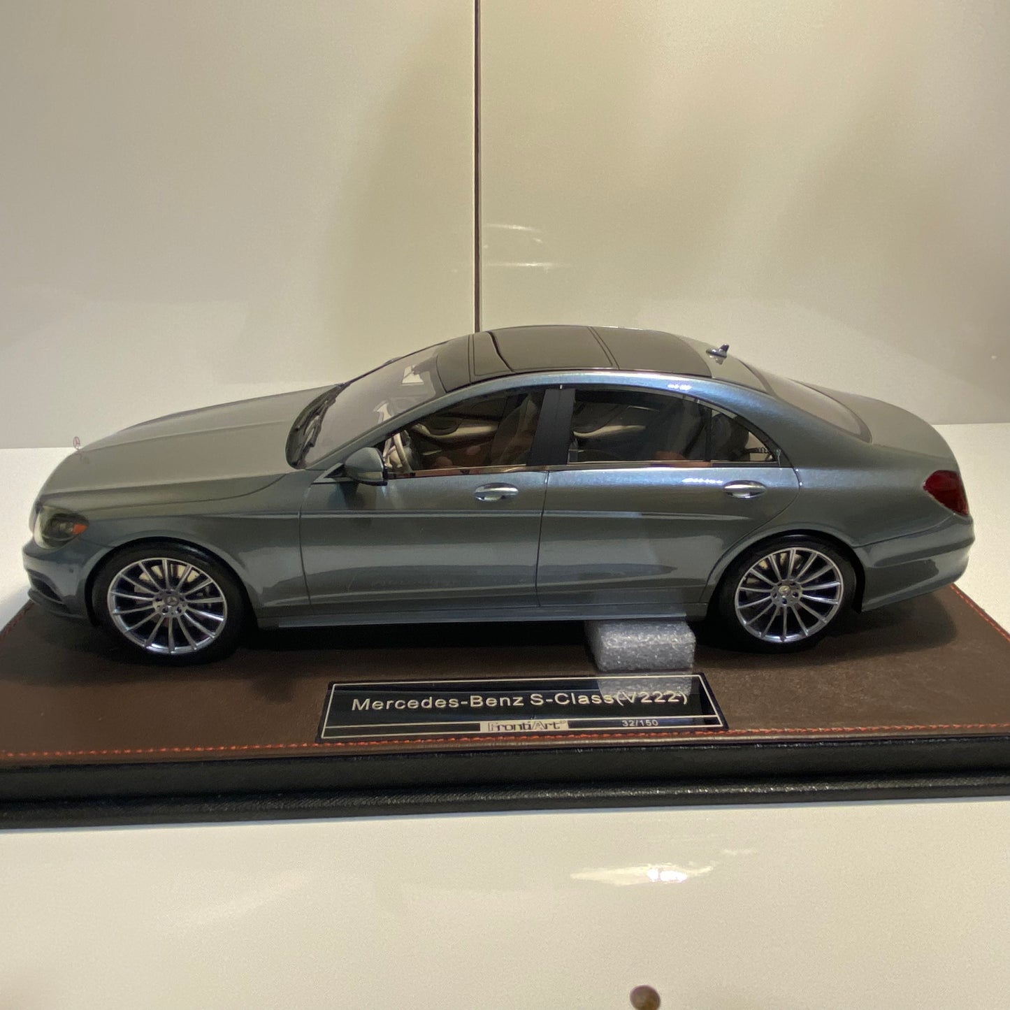 Frontiart 1:18 Mercedes-Benz S-Class(V222)Cyan F044-25