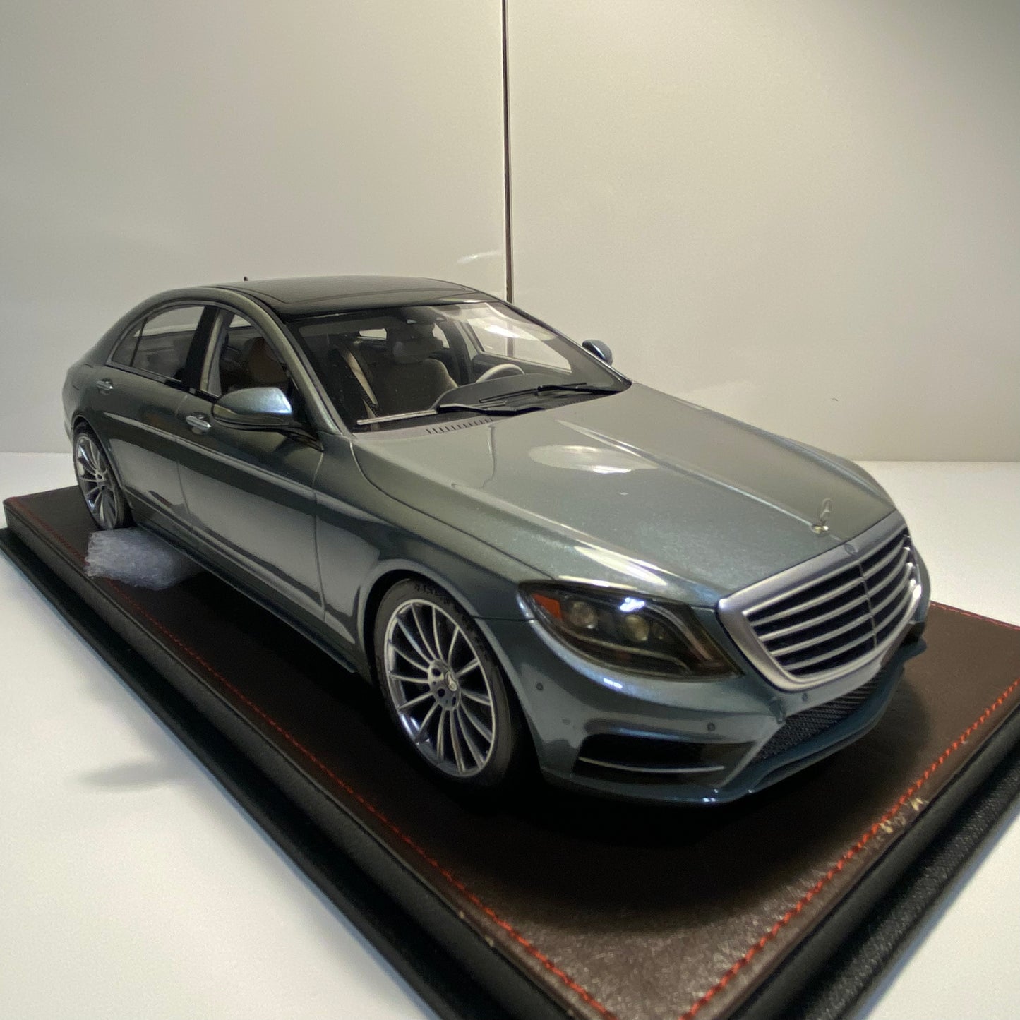 Frontiart 1:18 Mercedes-Benz S-Class(V222)Cyan F044-25