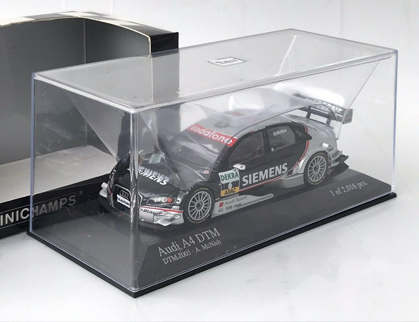 Minichamps 1:43 Audi A4 Allan McNish – Audi Sport Team ABT Sportsline #6 DTM 2005 400051506
